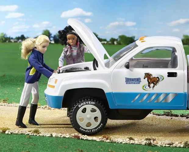 Breyer Traditional Series Dually Truck Toy 2616