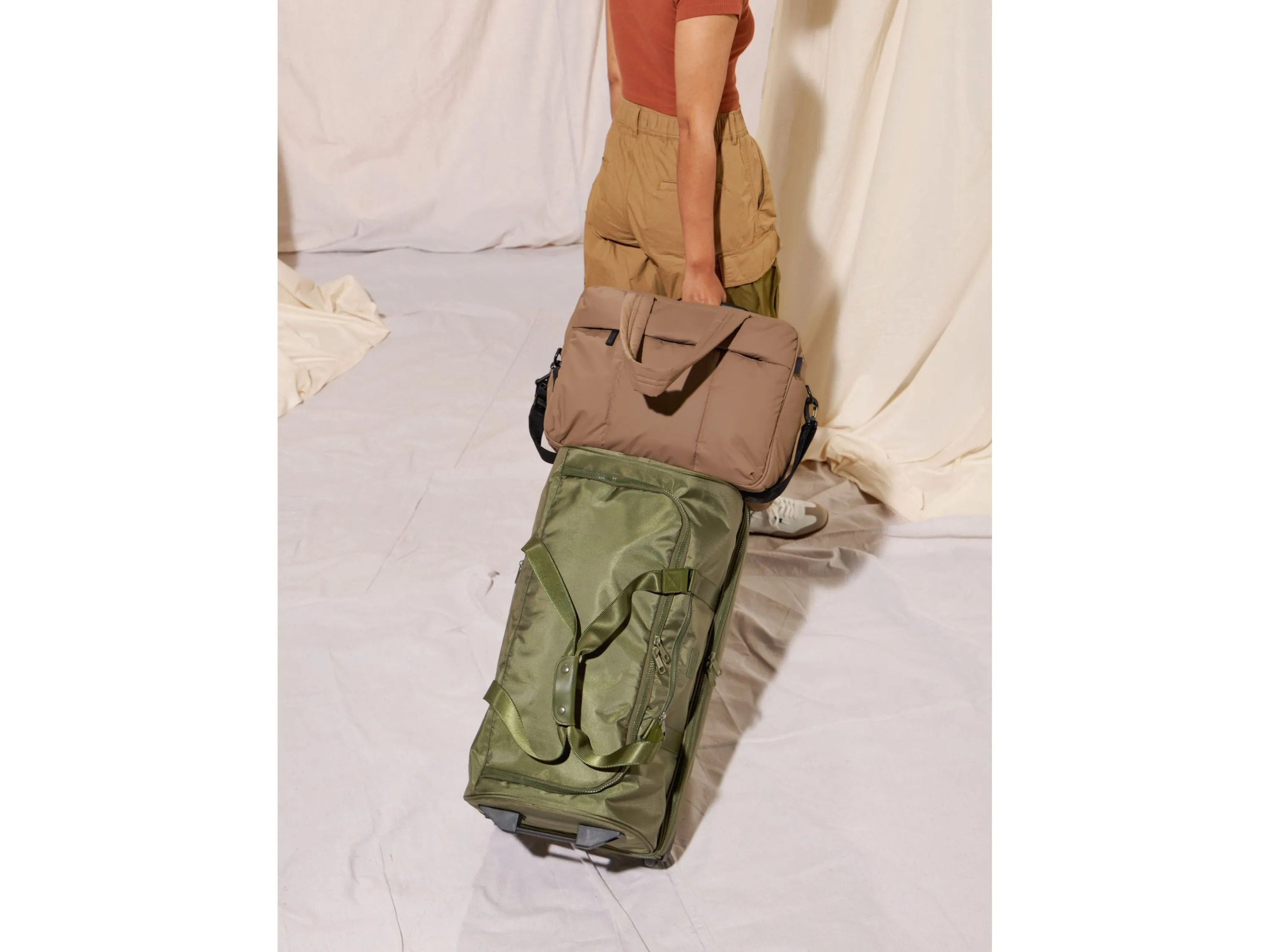 Calpak Stevyn Large Rolling Duffel