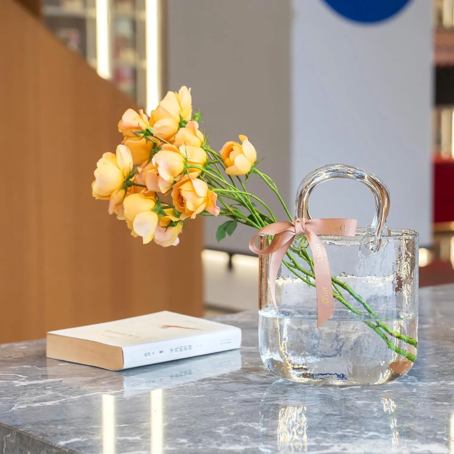 Clear Glass vases, Handbag Shaped Cases Can Hold Flowers or Fish, Suitable for Home and Office Decoration, Birthday Gifts, Bubble Design, Transparent