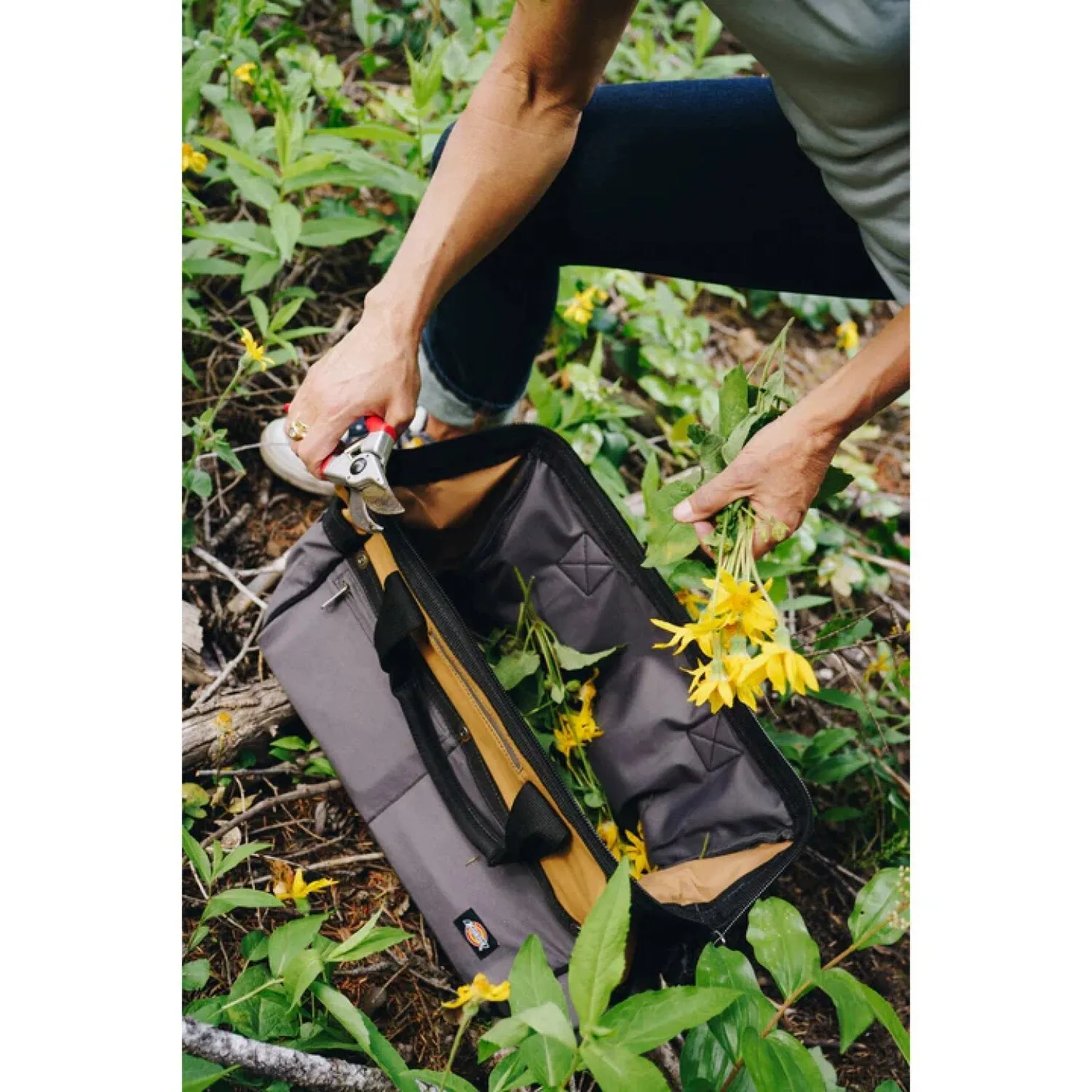 Dickies 57031 16-Inch Work Bag