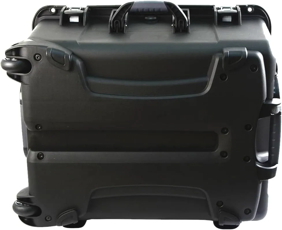 Gator Cases Titan Series Waterproof Utility/Equipment Case with Tow Handle & Wheels; 22" x 17" x 12.9" (GU-2217-13-WPNF)