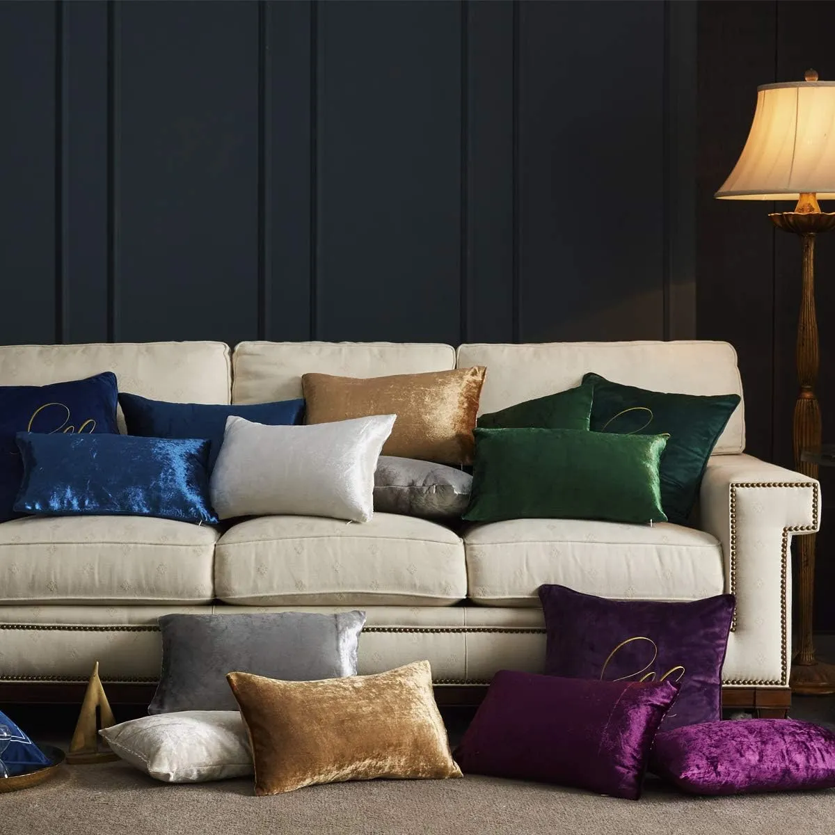 GIGIZAZA Decorative Throw Pillow Covers 16 x 16, Navy Blue Soft Pillow Covers Velvet,Set of 4 Decor Square Cushion Covers