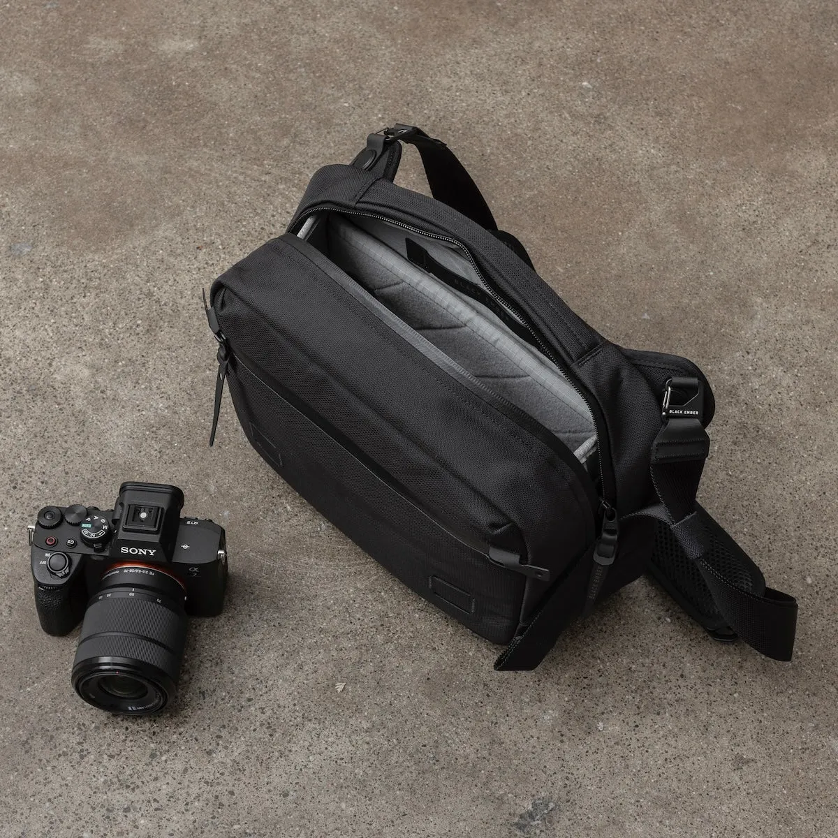 GRIP-SLING 9 CAMERA INSERT - SILVER MATTE (SOLD OUT - RESTOCKS MAY)