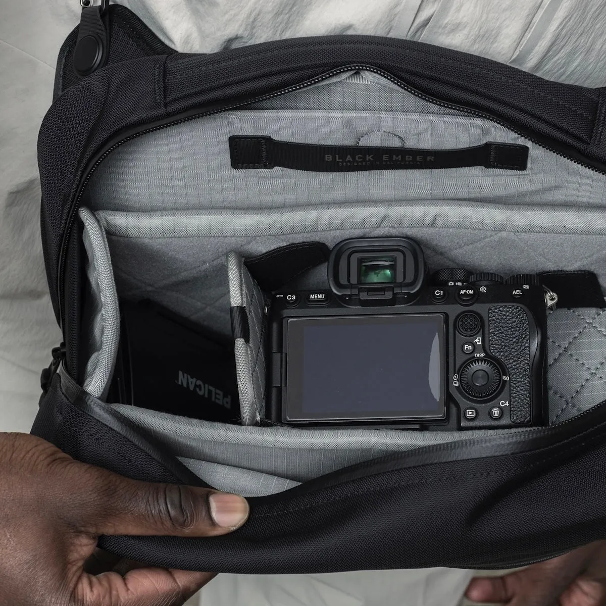 GRIP-SLING 9 CAMERA INSERT - SILVER MATTE (SOLD OUT - RESTOCKS MAY)