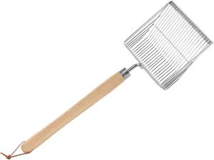 Heavy Duty Stainless Steel Beach Digging Tool with Wooden Handle Extended Sifting Design for Shell Collecting Family Fun During Summer Vacations