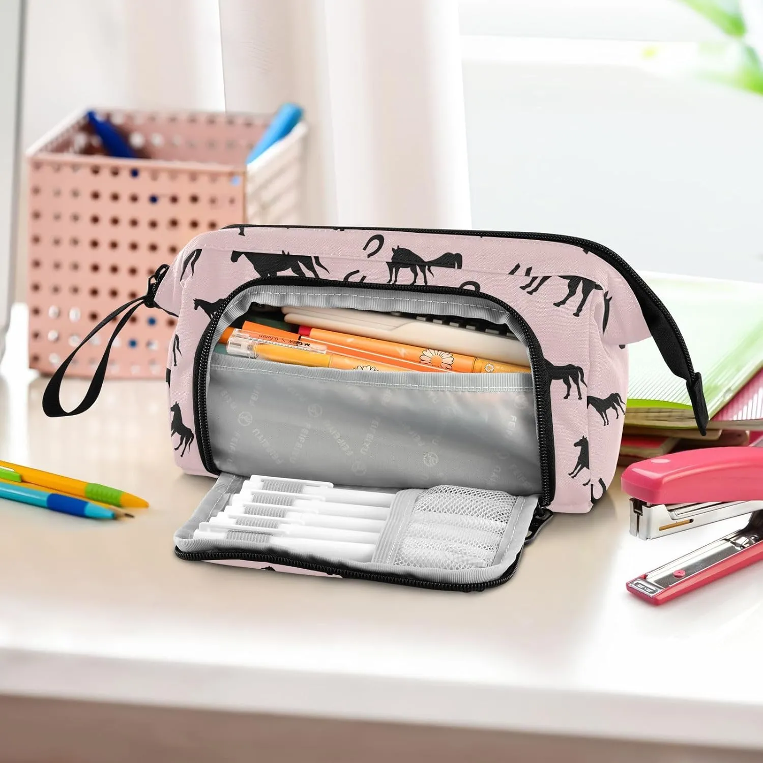 Horse Horseshoe Pencil Case Pouch Big Capacity Pencil Bag Box Organizer Pen Case with Zipper Pencil Cases for Girls Boys Women School College Office