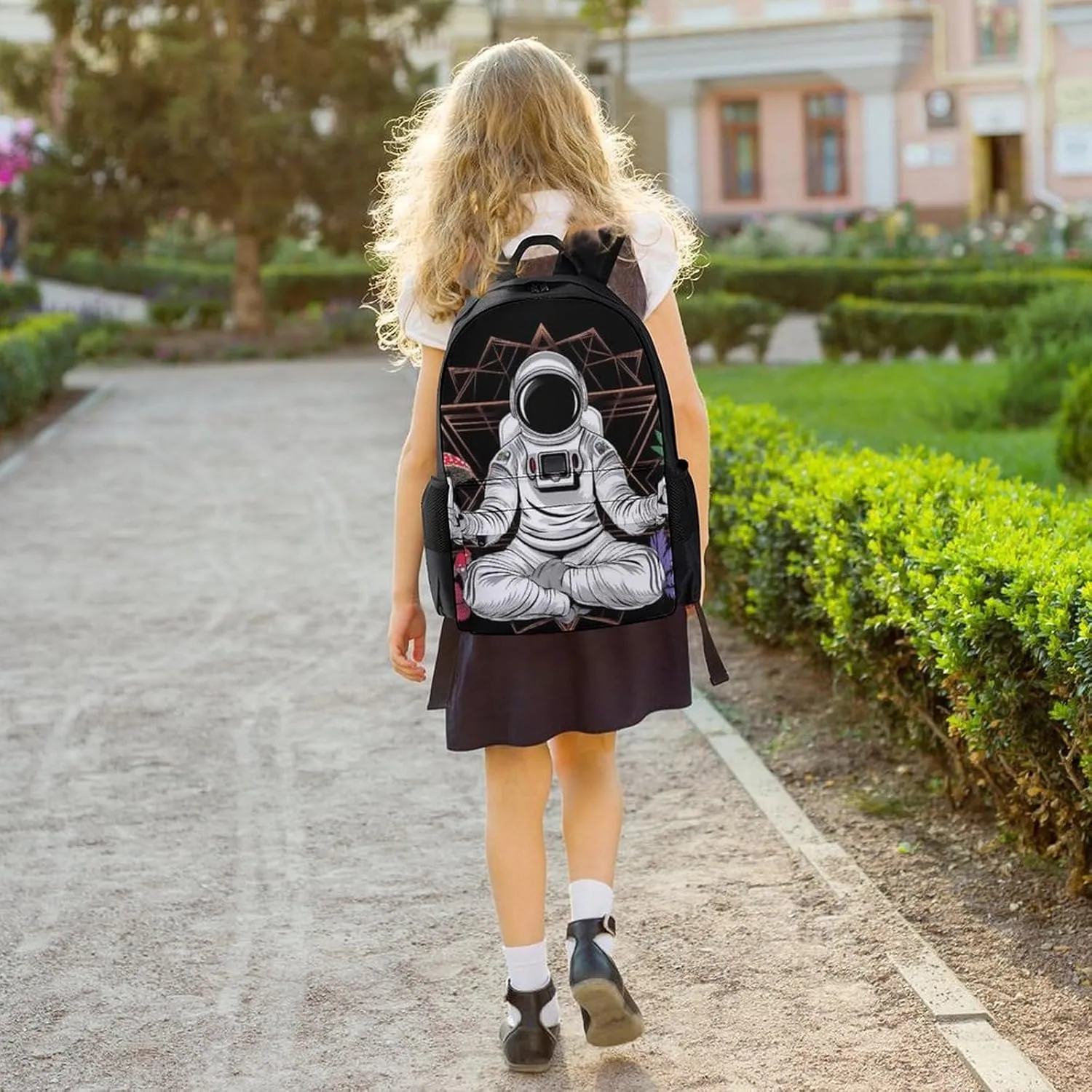 Lightweight Daypack for Camping Business Walking Cycling - Large Capacity Anti-Theft Multipurpose Bookbag, Astronaut Trippy Mushroom Art Gym Outdoor Hiking Backpack