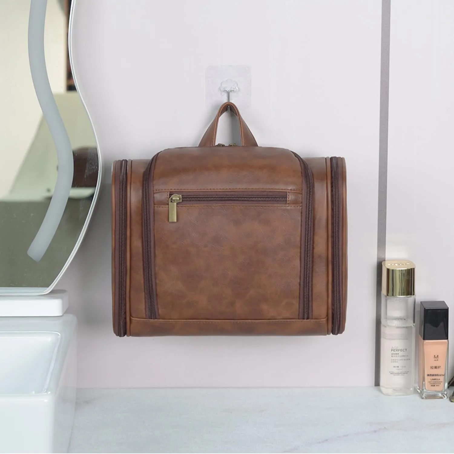 Personalized Leather Toiletry Bag for Women and Men Hanging Makeup Bag Travel Dopp Kit Bathroom Shaving Bags Gift for Fathers Men Boyfriend