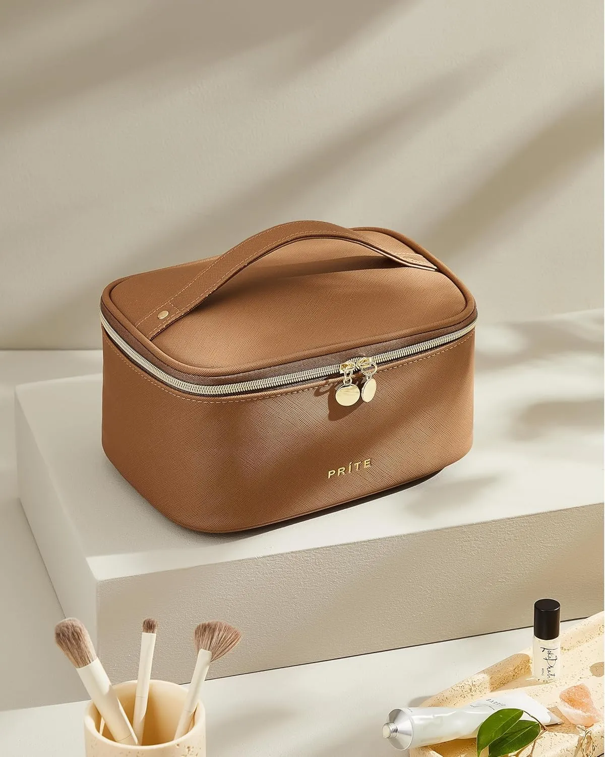 Prite Makeup Bag, Large Capacity Portable Travel Cosmetic Bag, Waterproof Makeup Organizer for Women with Handle and Divider(Brown)