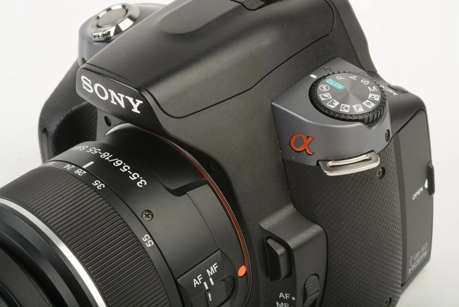 Sony DSLR-A330 A330 10.2MP DSLR w/18-55mm zoom, 2Batts, charger, protector   case