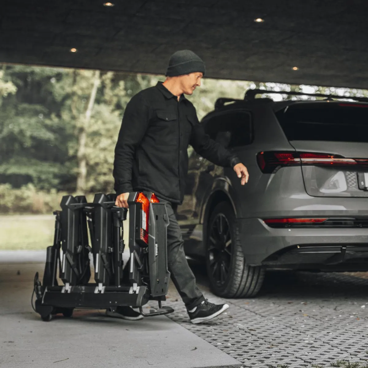 Thule Epos 2 with Lights