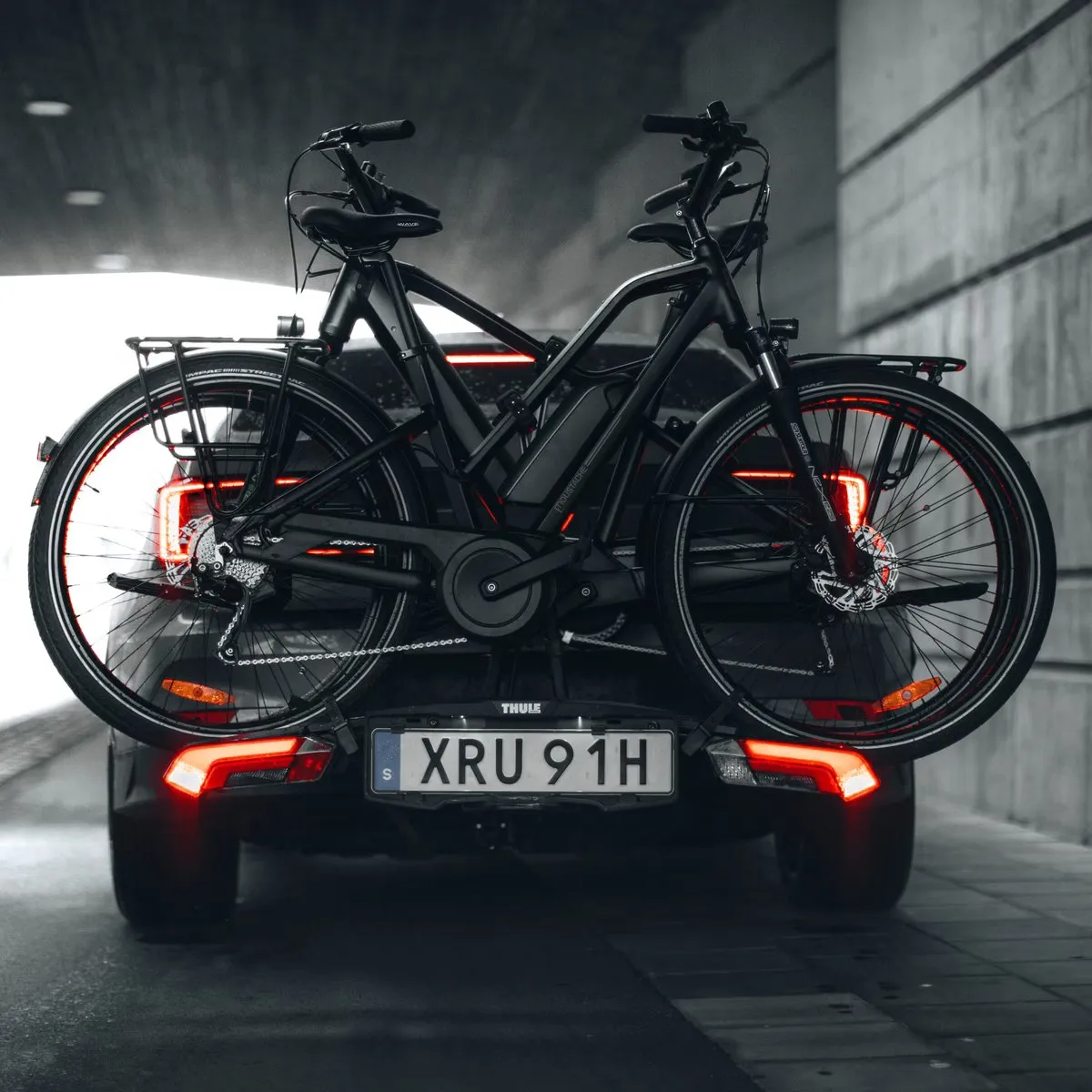 Thule Epos 2 with Lights