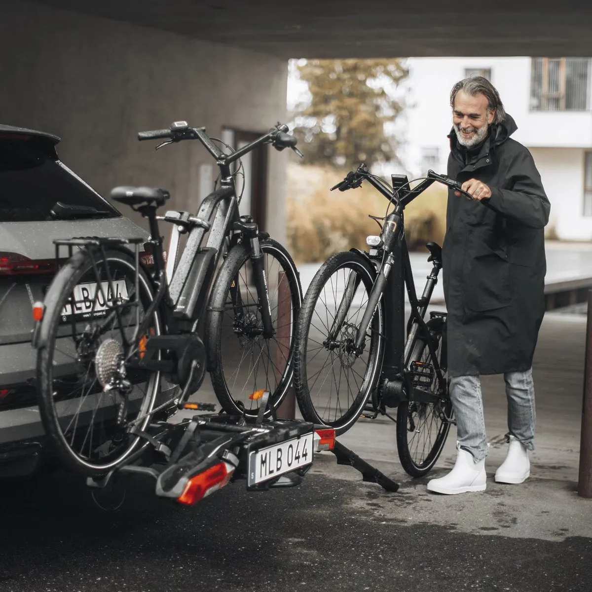 Thule Epos 2 with Lights