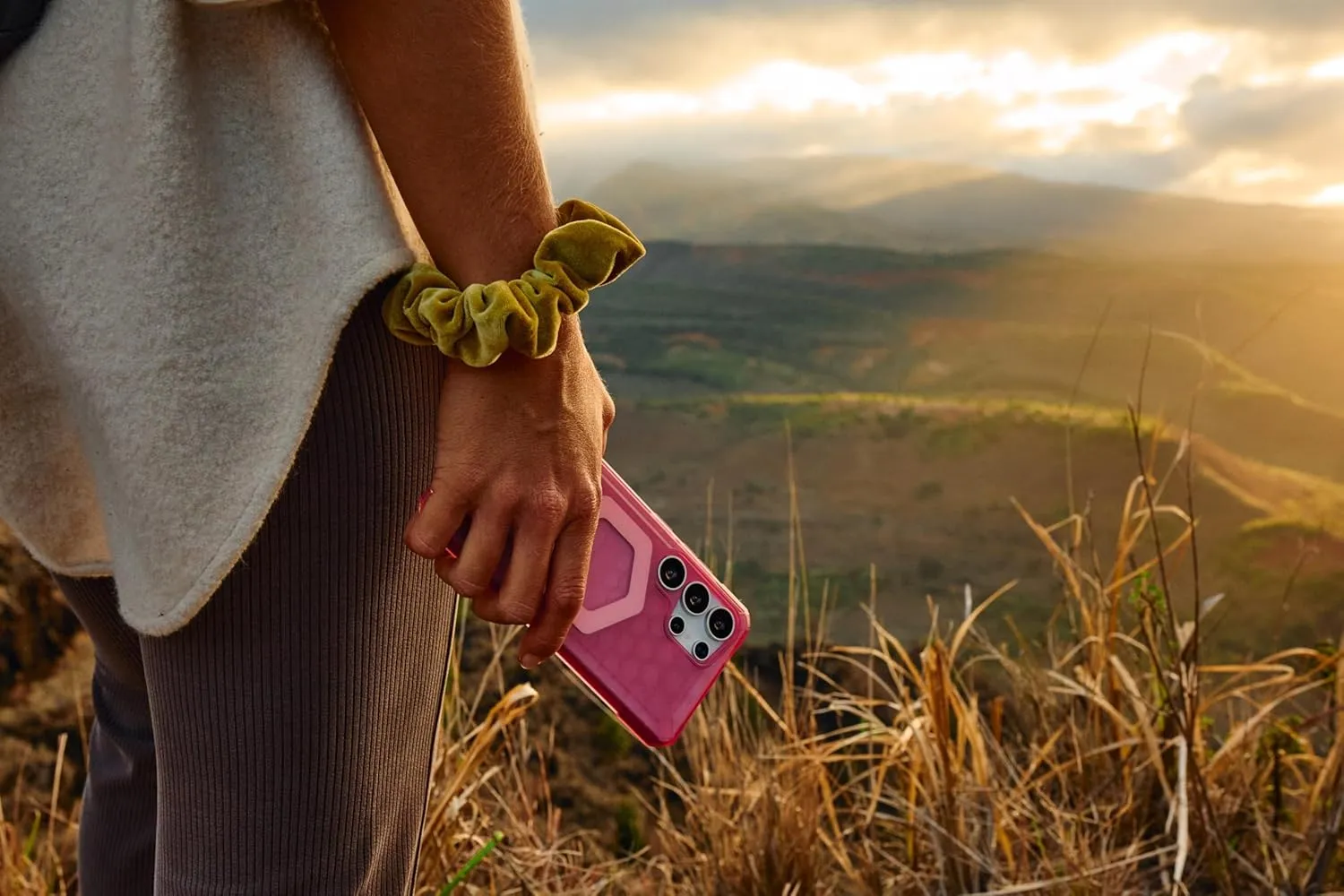 URBAN ARMOR GEAR UAG Designed for Samsung Galaxy S25 Ultra Case 6.8" Essential Armor - Compatible with Magnetic Charging Rugged Military Drop Tested Anti-Slip Protective Cover, Berry