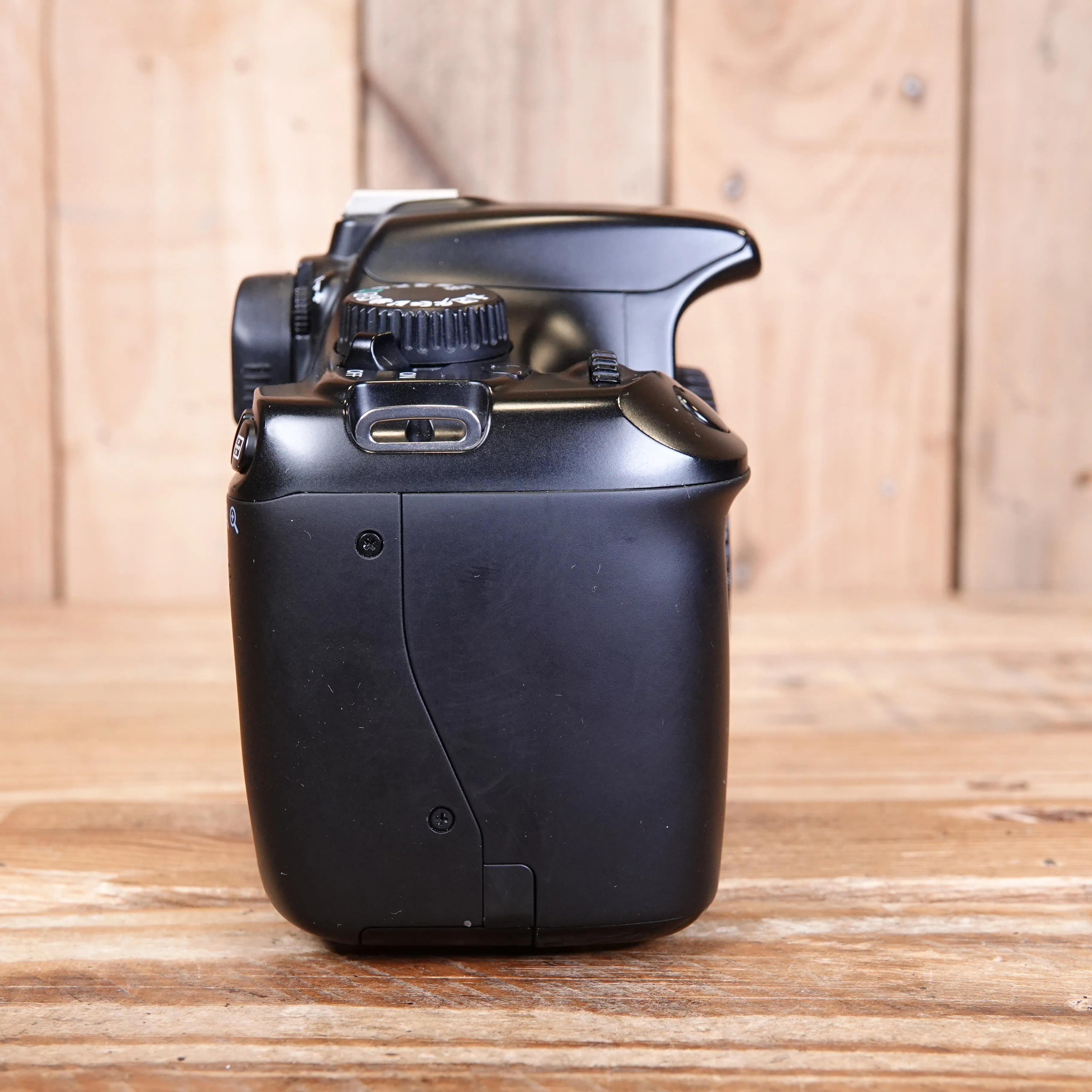 Used Canon EOS 1100D DSLR Camera Body
