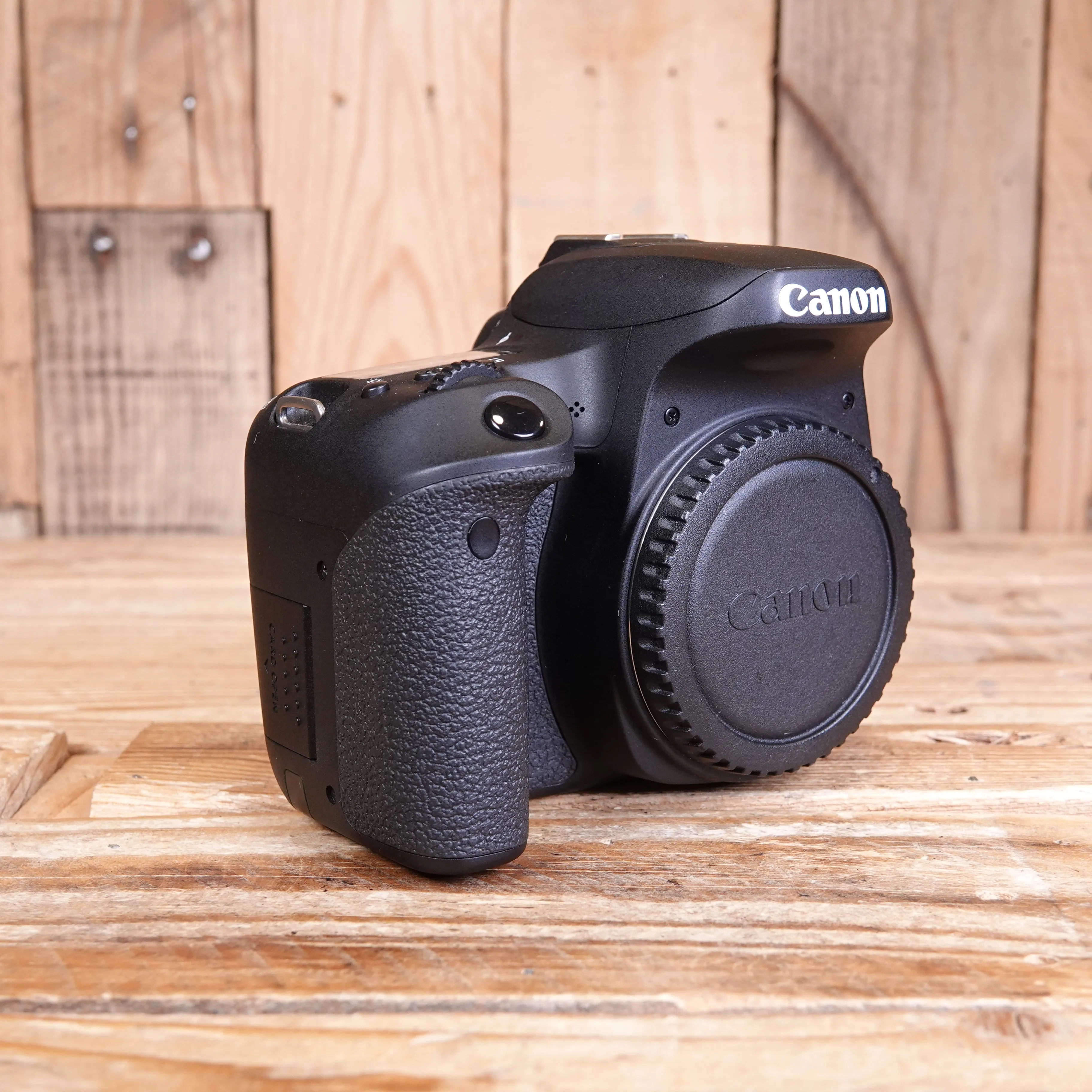 USED CANON EOS 77D CAMERA BODY