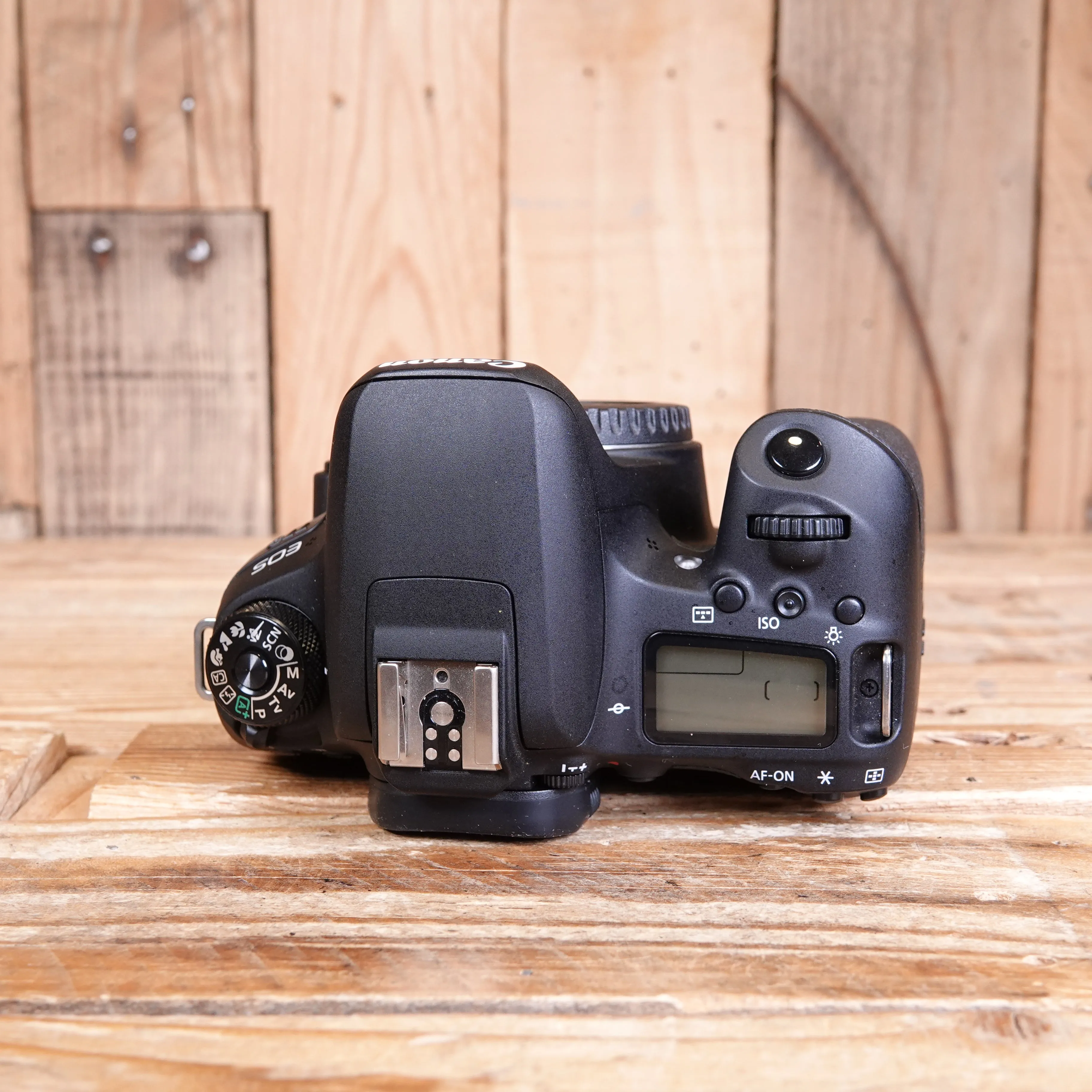 USED CANON EOS 77D CAMERA BODY