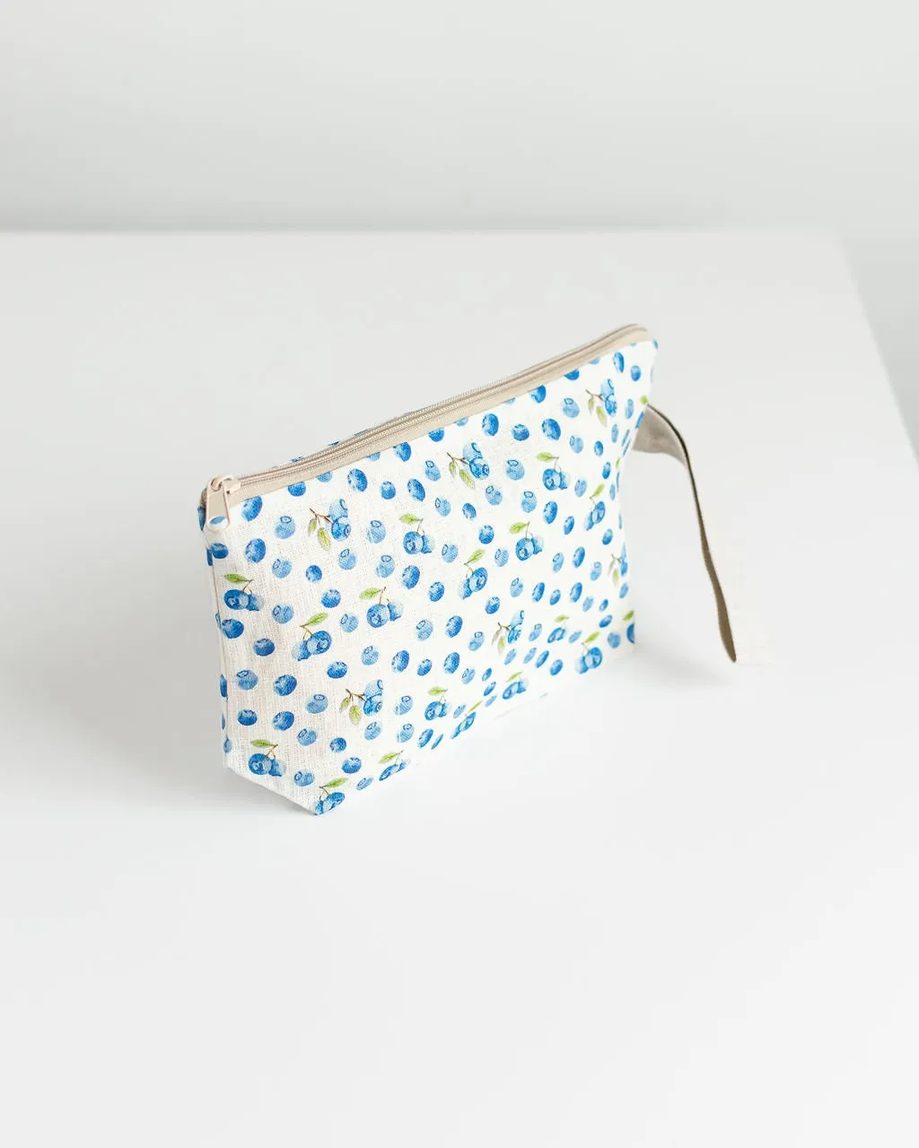 Wristlet pouch with blueberries print fabric Natural linen