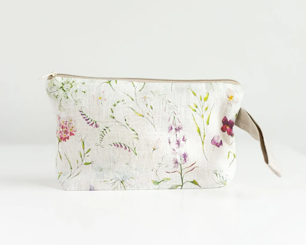 Wristlet pouch with Meadow print fabric