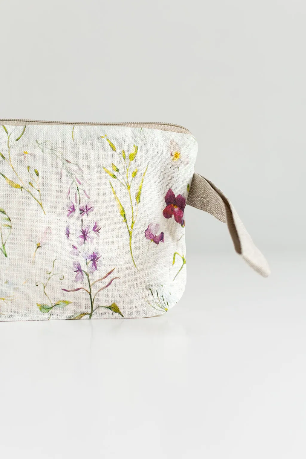 Wristlet pouch with Meadow print fabric